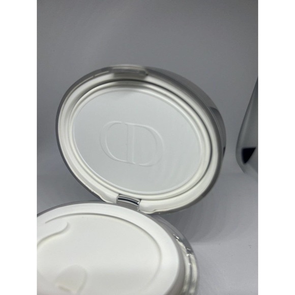 DIOR CAPTURE TOTALE LA CREME MULTI-PERFECTION TEXTURE UNIVERSAL 60ML/2 OZ NO BOX - Picture 6 of 8